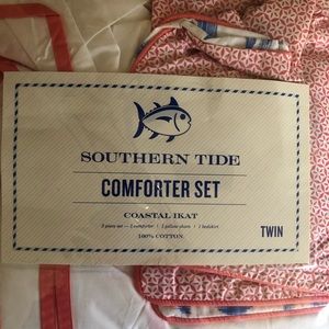 BRAND NEW SOUTHERN TIDE COMFORTER!!